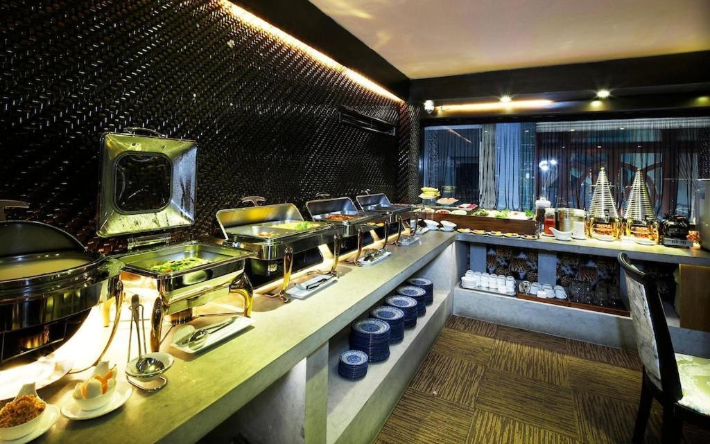 Adela Hotel Ho Chi Minh City Bagian luar foto