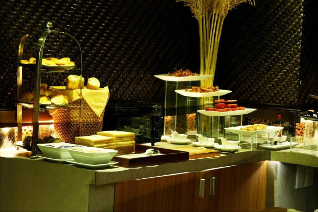 Adela Hotel Ho Chi Minh City Bagian luar foto