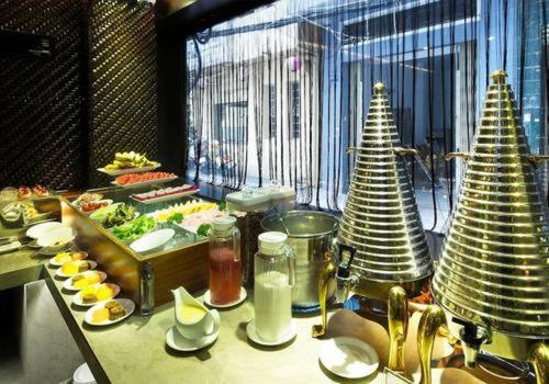 Adela Hotel Ho Chi Minh City Bagian luar foto